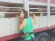 Medewerker Eyes on Animals inspecteert varkenstransport